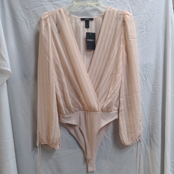 Forever 21 Tops - NWT Forever 21 Cream Long Sleeve Bodysuit with Wrap and Ruched Details